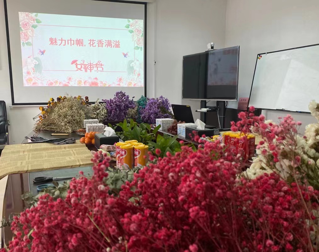 乐鱼平台-乐鱼(中国)一站式服务平台
,宏明日望,株洲电子科技,湖南电容器,株洲电容器,电容器